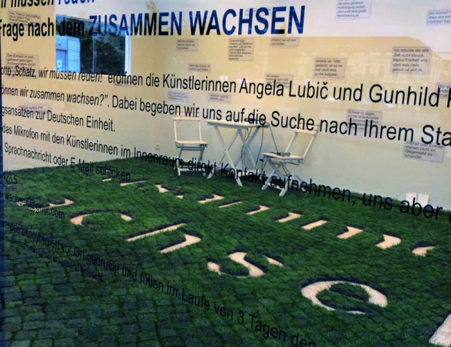 Blick von außen durch die Scheibe
