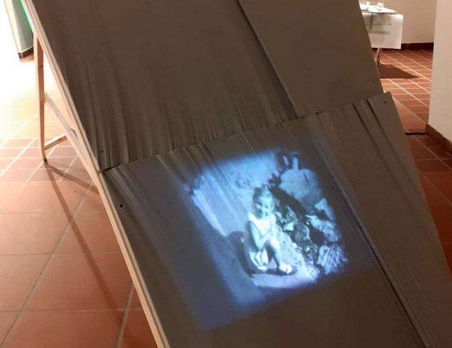 Ausstellungsansicht Detail (Video Angela klein)